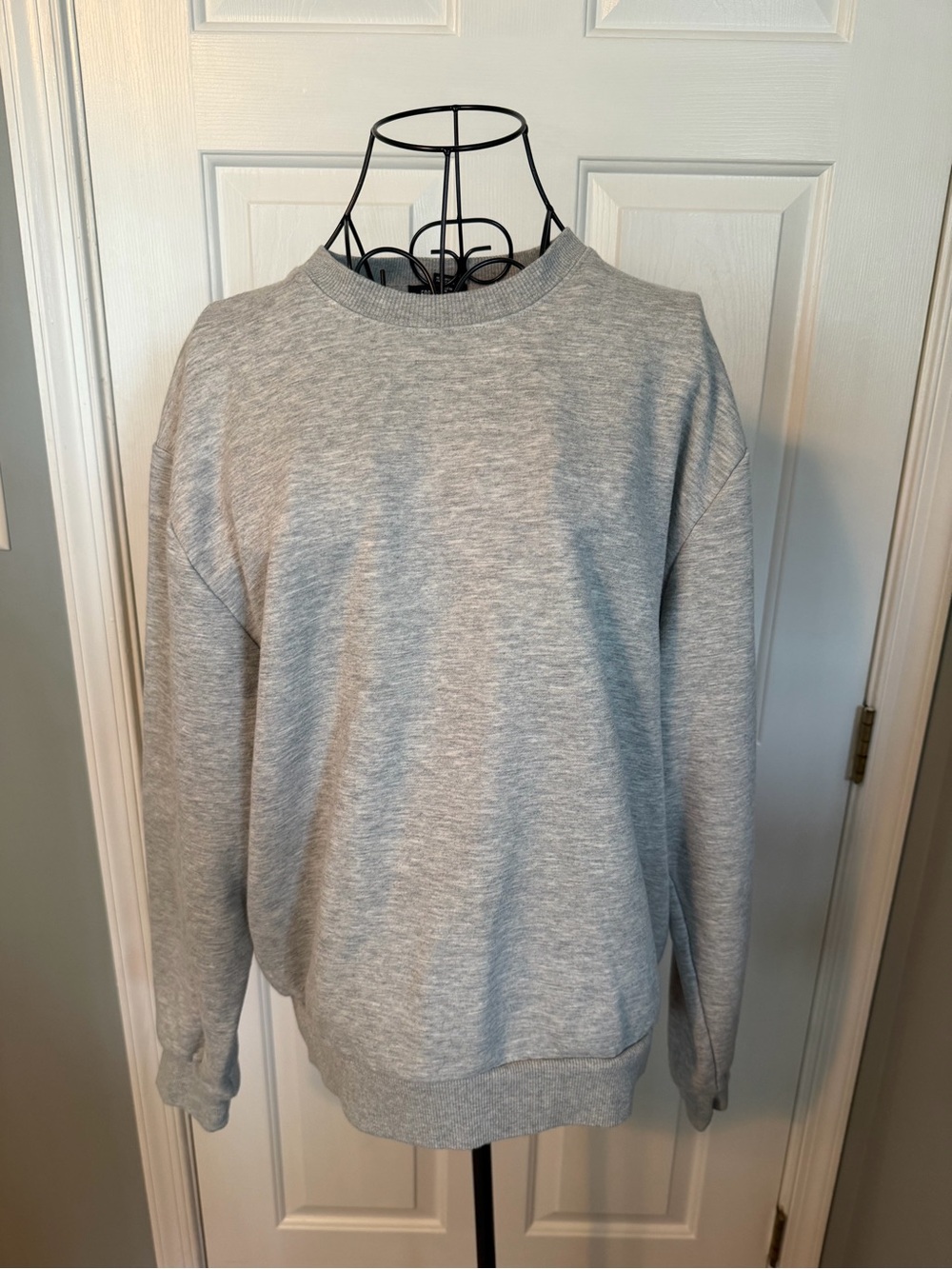 Forever 21 Men's Light Heather Gray Crewneck Sweatshirt